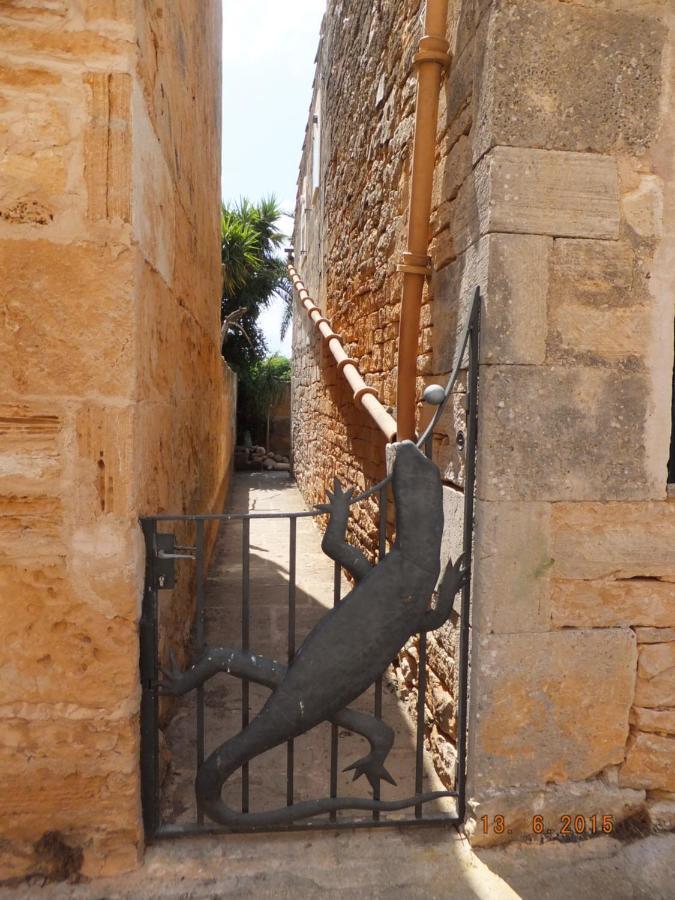 Lujosa Casa Mallorquina Restaurada Ses Salines  Buitenkant foto